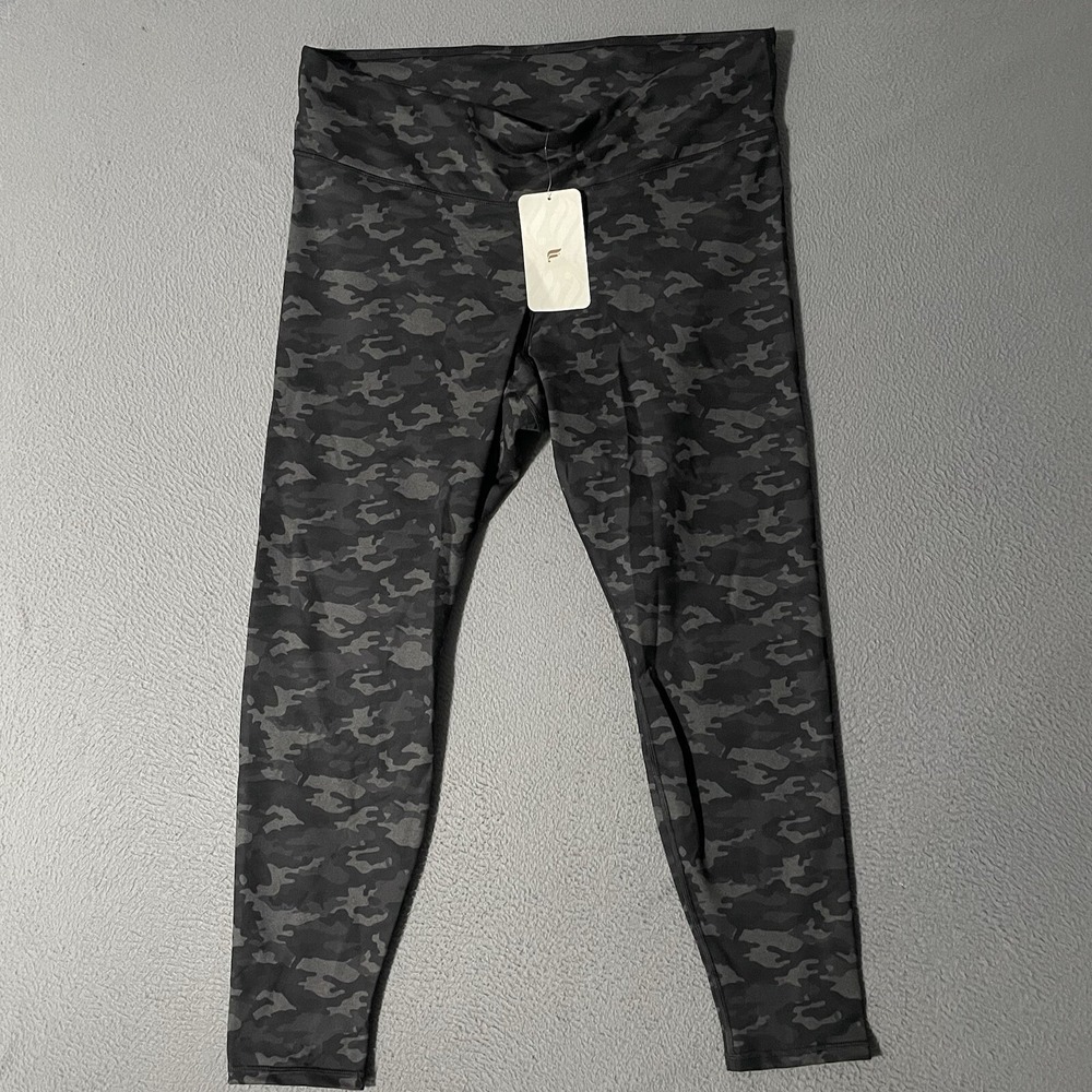 Fabletics Womans Salar Printed Heathered Leggings Camouflage‎ Size 2X Athleisure